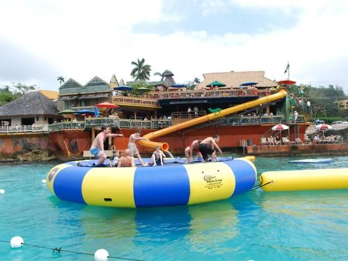 Hospitality Expert Greens 4Br Pool Beach Montego Bay Villa
