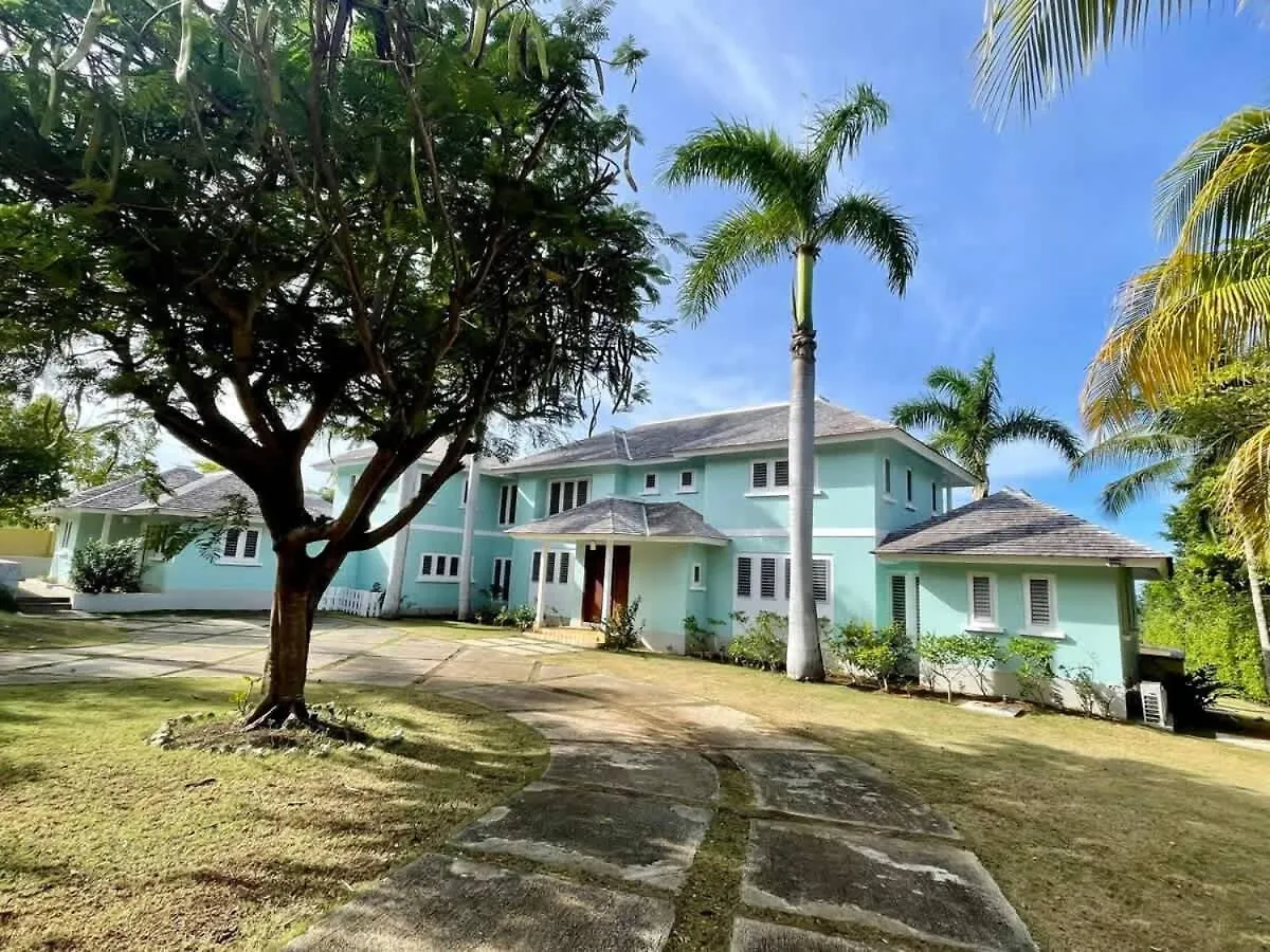 Hospitality Expert Greens 4Br Pool Beach Montego Bay Villa
